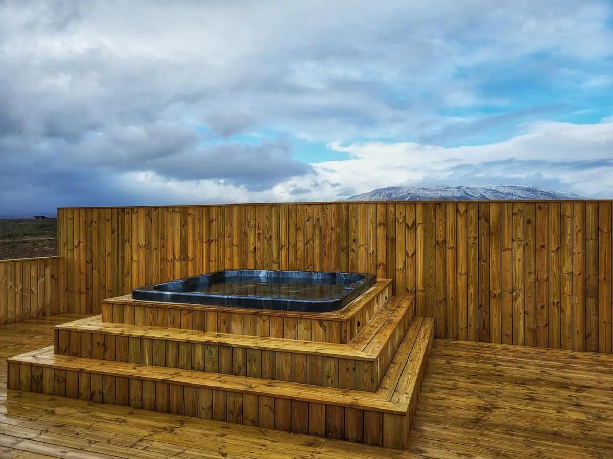 Luxury Log Home With A Hot Tub Selfoss Zewnętrze zdjęcie
