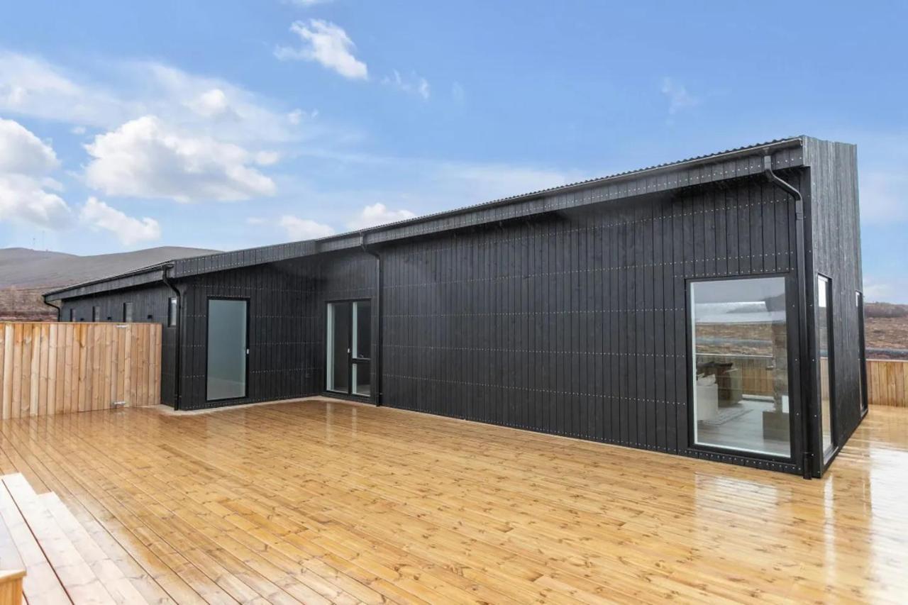 Luxury Log Home With A Hot Tub Selfoss Zewnętrze zdjęcie