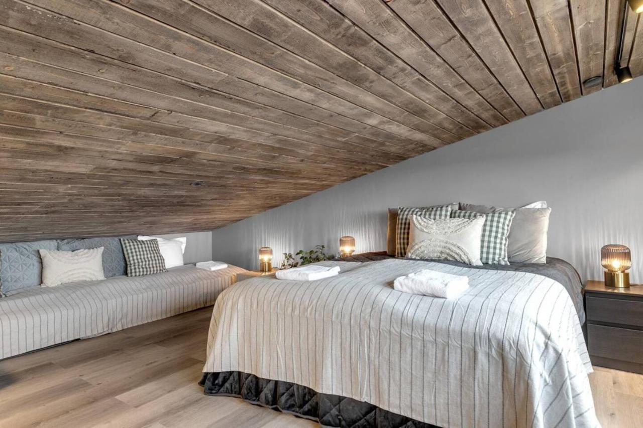 Luxury Log Home With A Hot Tub Selfoss Zewnętrze zdjęcie