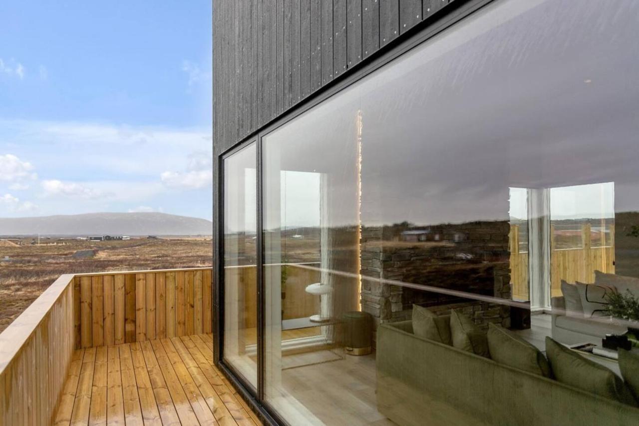 Luxury Log Home With A Hot Tub Selfoss Zewnętrze zdjęcie